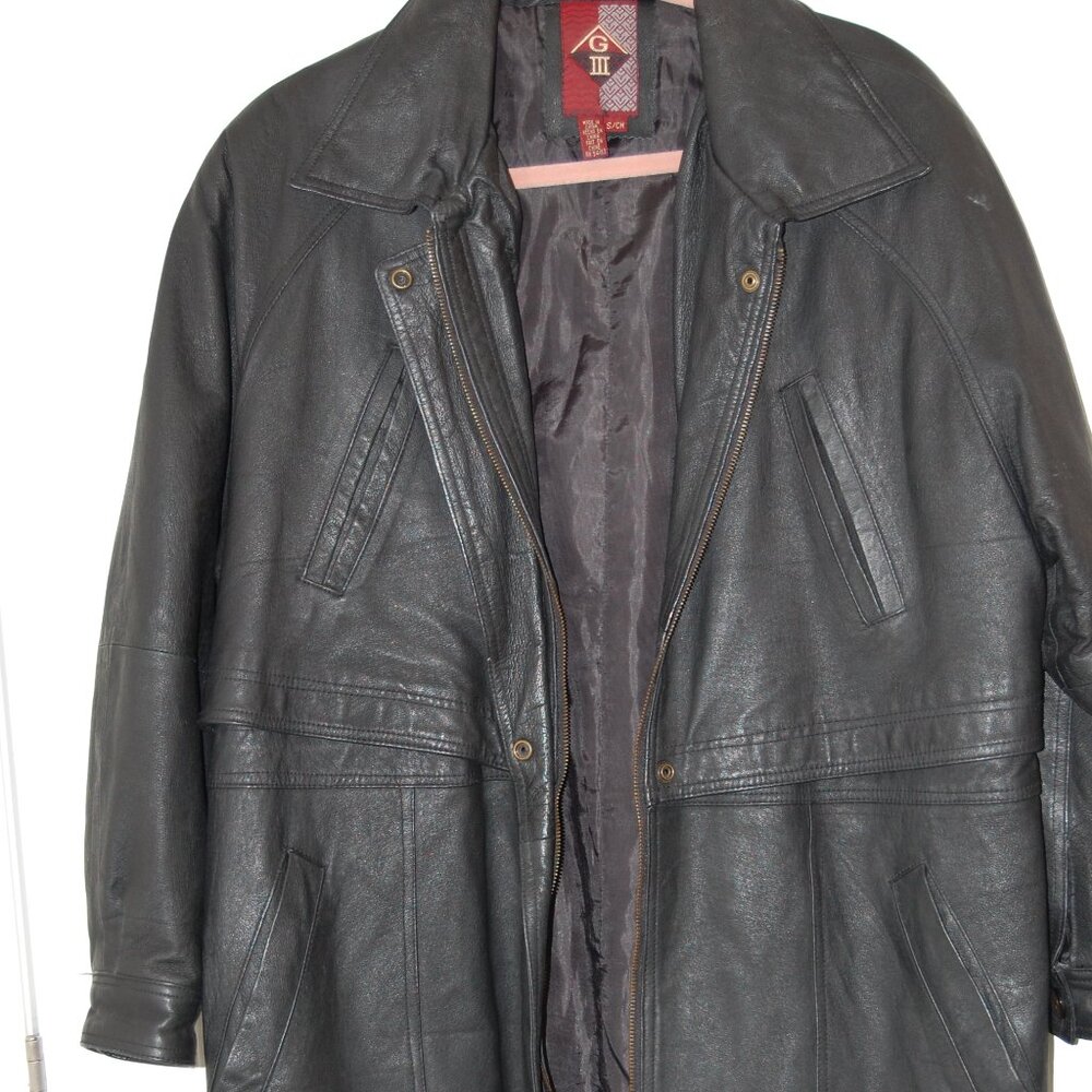 GIII  Men's Black Leather Zipper 3/4 Length Coat With Raglan Sleeves Size Small